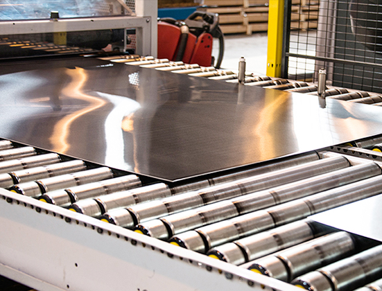 What is the difference between stainless steel cold plate and hot plate
